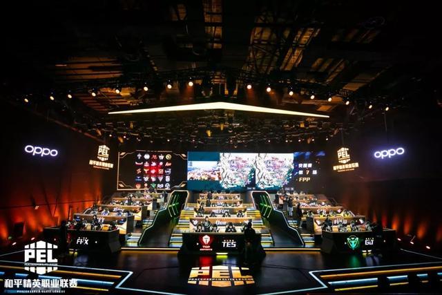 羽毛球比赛 羽毛球比赛