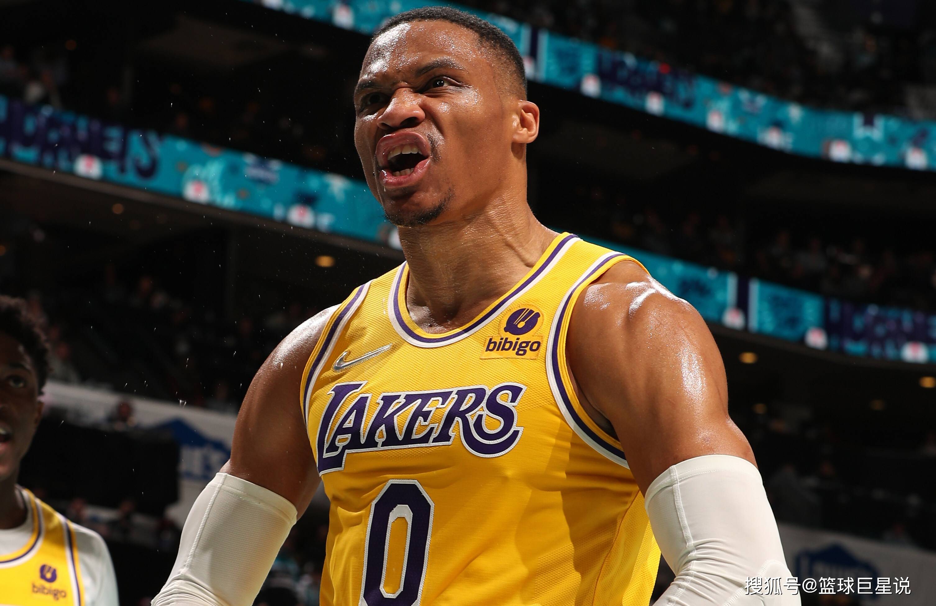 低的边路传 低的边路传