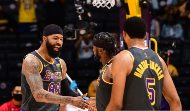 在同一场中 在同一场中